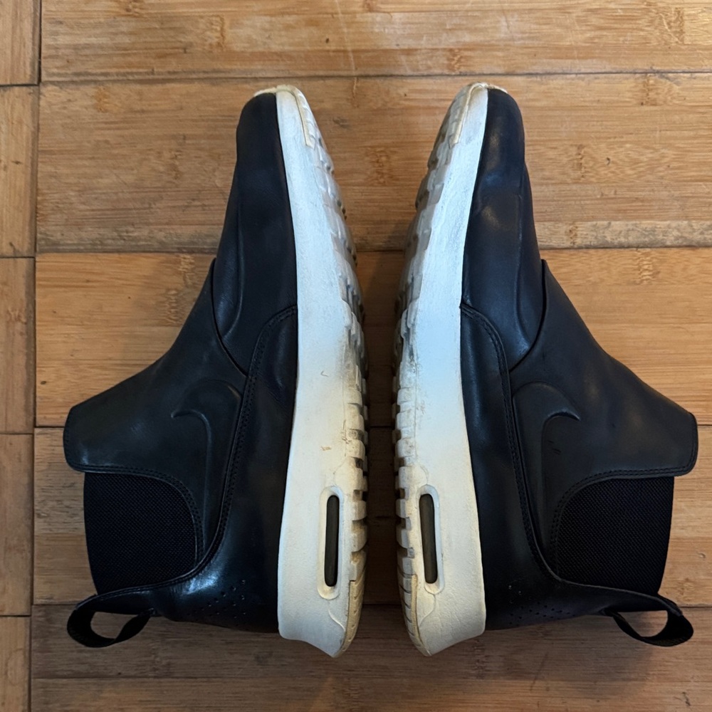 Nike Air Thea Mid Shoes